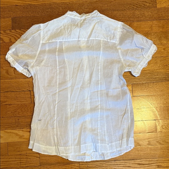 Banana Republic Women’s White Button Down Blouse - Picture 3 of 3